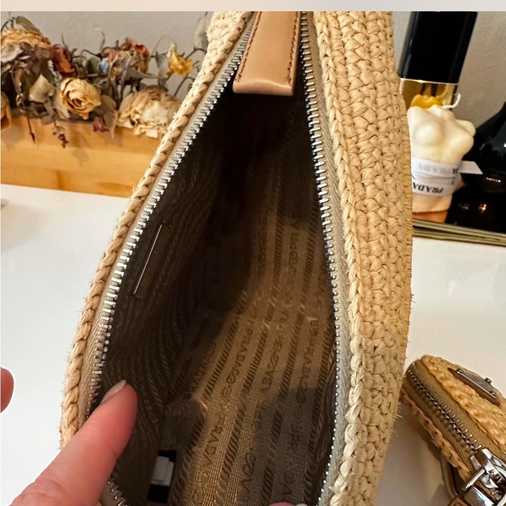 PRADA Raffia cross-body - Picture 4 of 5